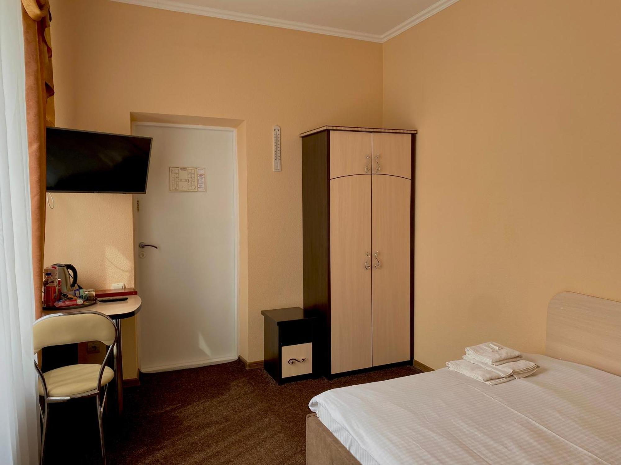 Орхідея Hotel Romny Luaran gambar
