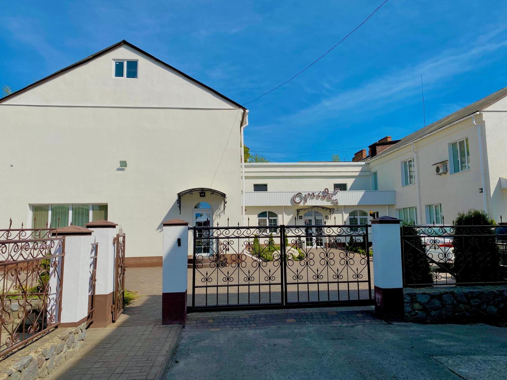 Орхідея Hotel Romny Luaran gambar